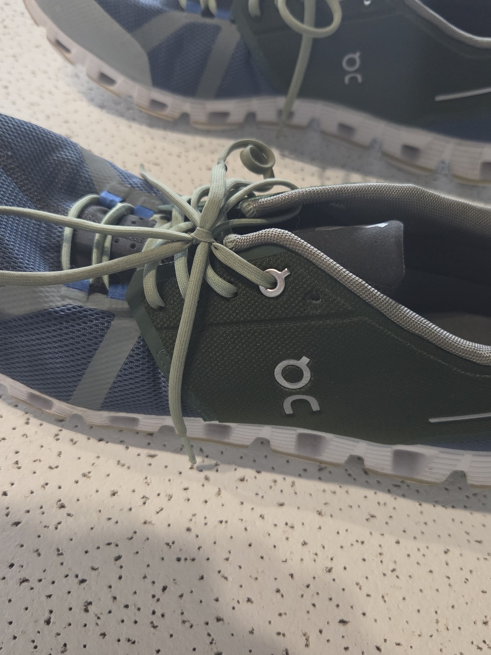 On Running Men’s Athletic Shoes in Dark Green and Navy